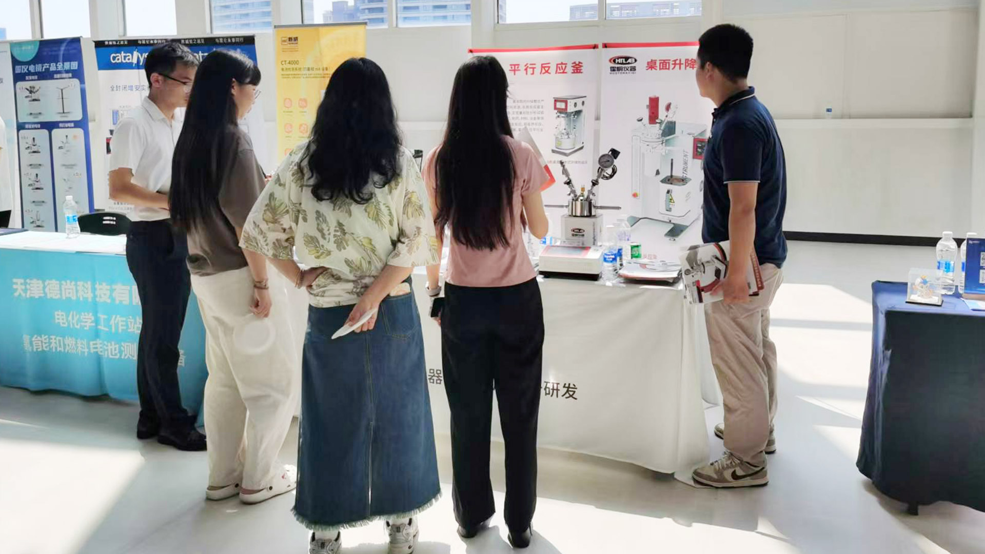 霍桐儀器參加 “第十六屆全球華人化工學(xué)者研討會(huì)”,實(shí)驗(yàn)室反應(yīng)釜受青睞!新聞主圖